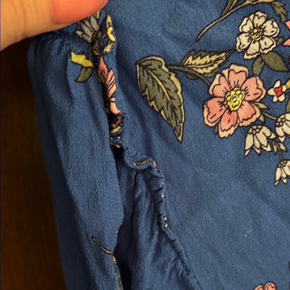 LOFT 🩷Blue White and Pink Ruffled Floral Long Sleeve Blouse - Picture 4 of 5